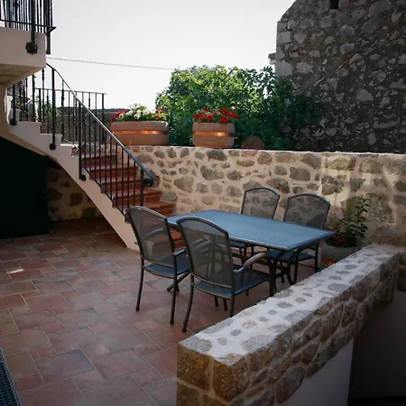 Сasa de vacaciones House With A Parking Space Starigrad, Paklenica - 25410 *