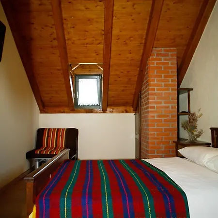 Сasa de vacaciones House With A Parking Space Starigrad, Paklenica - 25410 Starigrad Paklenica